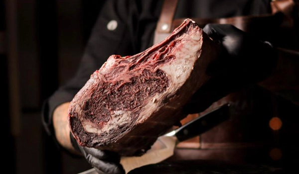 Dry aged in house 28 day - Chambao Fashion GrillHouse